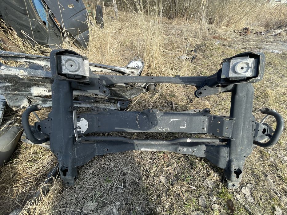 Подрамник на спринтер 907 привезений з европи