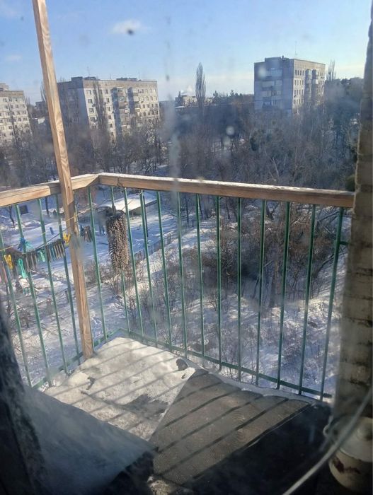 Продаж кімнати в гуртожитку на Площі Польовій 14, 7/9 цегляний будинок