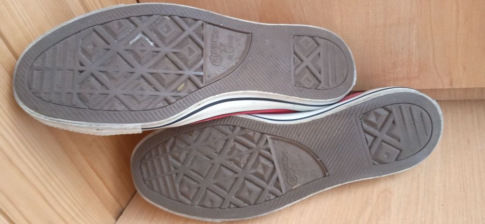 Кеди Converse all star гарному стані, дефекти фото 6. Фото7  залишки в