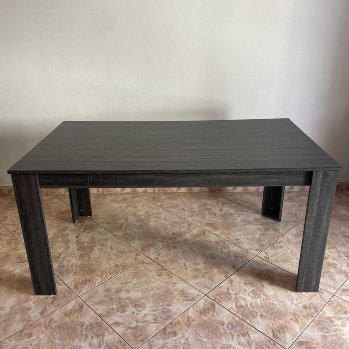 Mesa de Jantar em tom Wengué / Preto