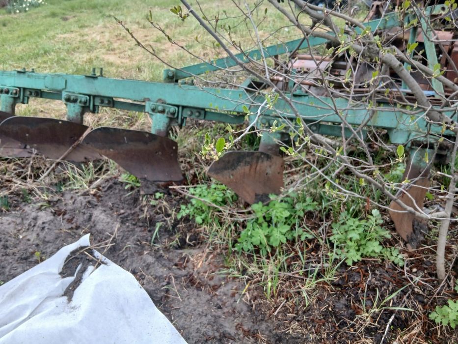 Продам плуг 5.35