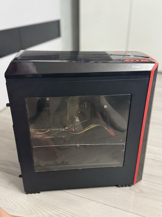 komputer gamingowy Genesis titan700