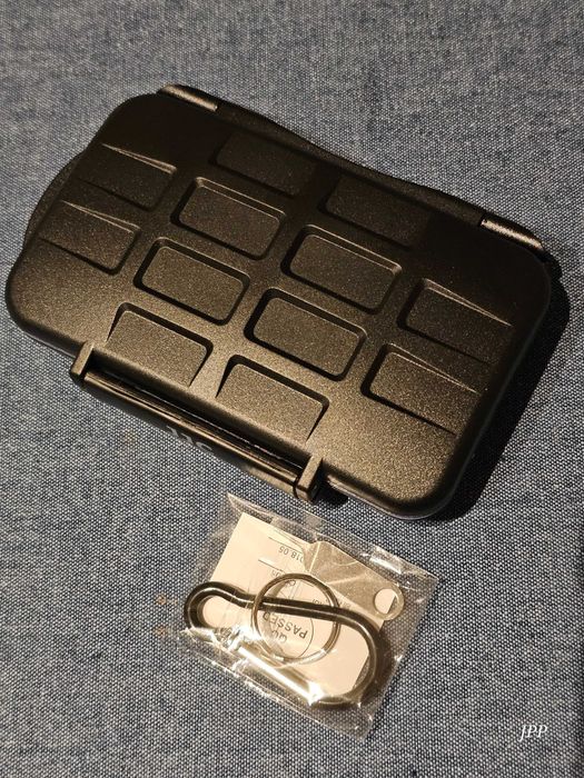 Vários acessórios para Canon -bolsas, caixa estanque para cartões, etc