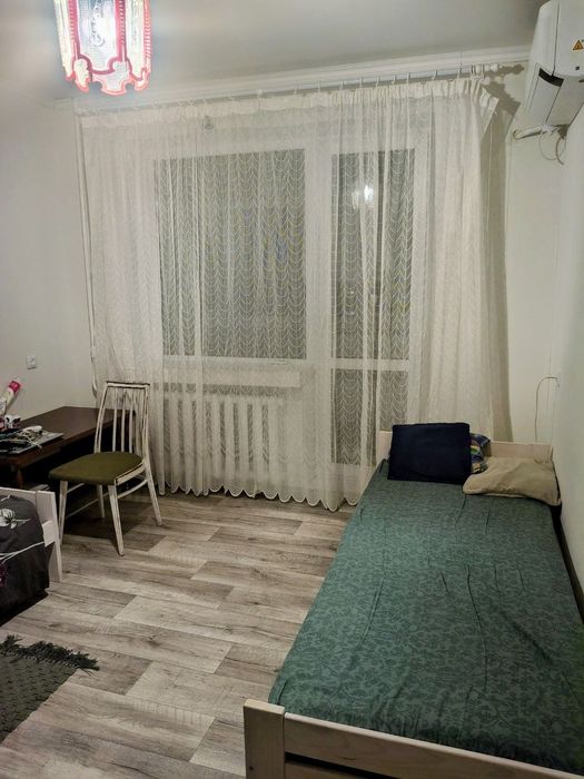 Здаю кімнату для дівчини (підселення)