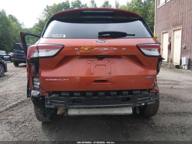 Ford Escape Titanium Hybrid 2020;