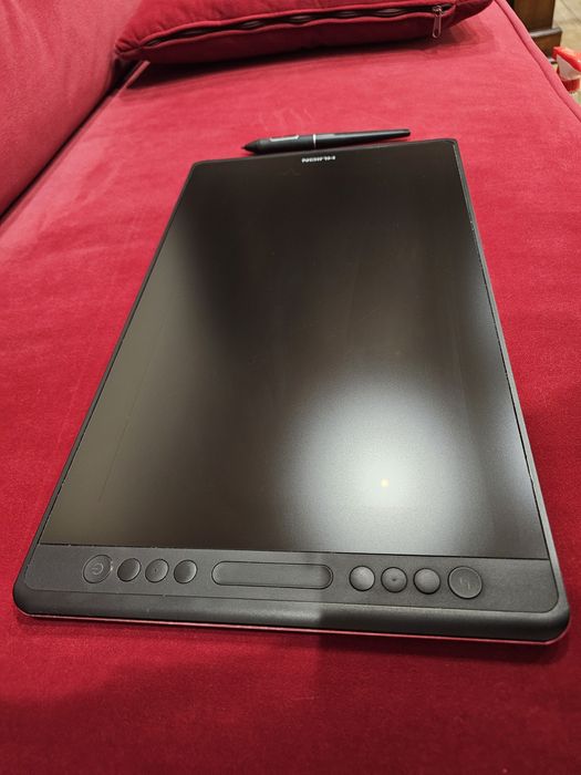 Tablet graficzny HUION Kamvas Pro 16 – stan bardzo dobry, mało używany
