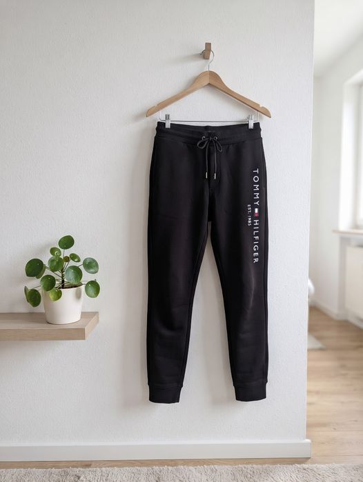 NOWE Tommy Hilfiger Spodnie dresowe męskie czarne