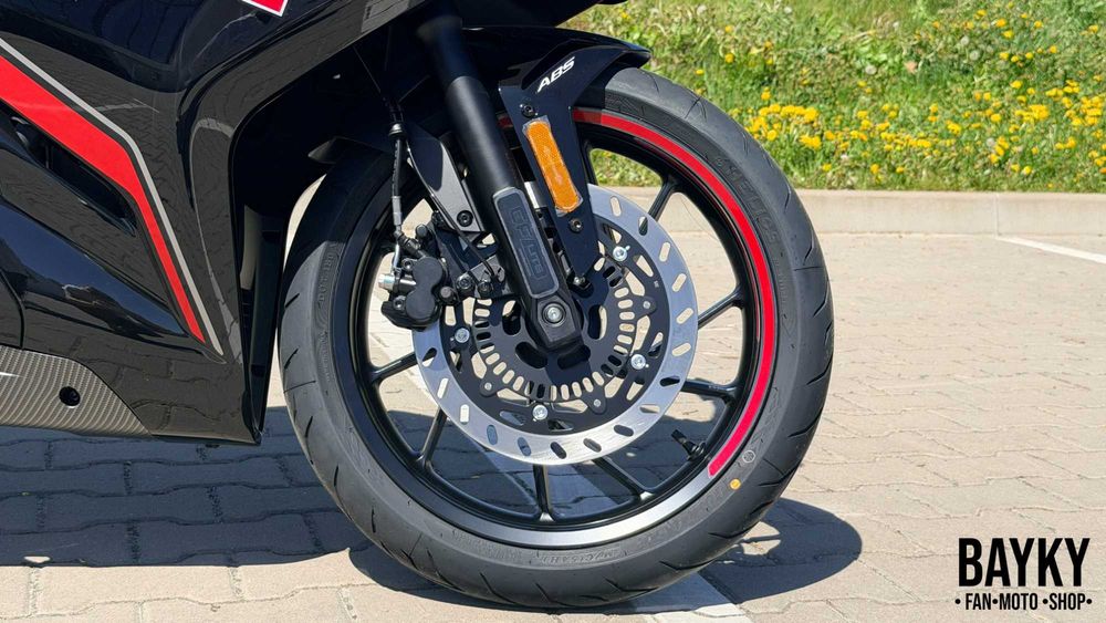 Мотоцикл CFMOTO 250SR Lite