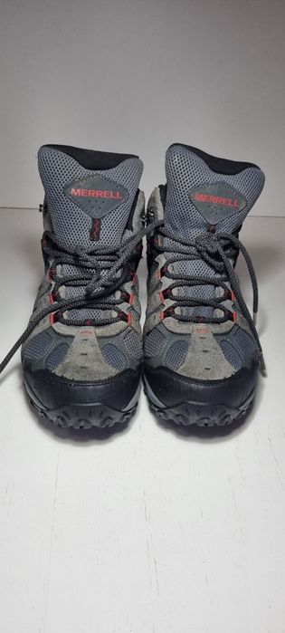 Merrell 42.          .
