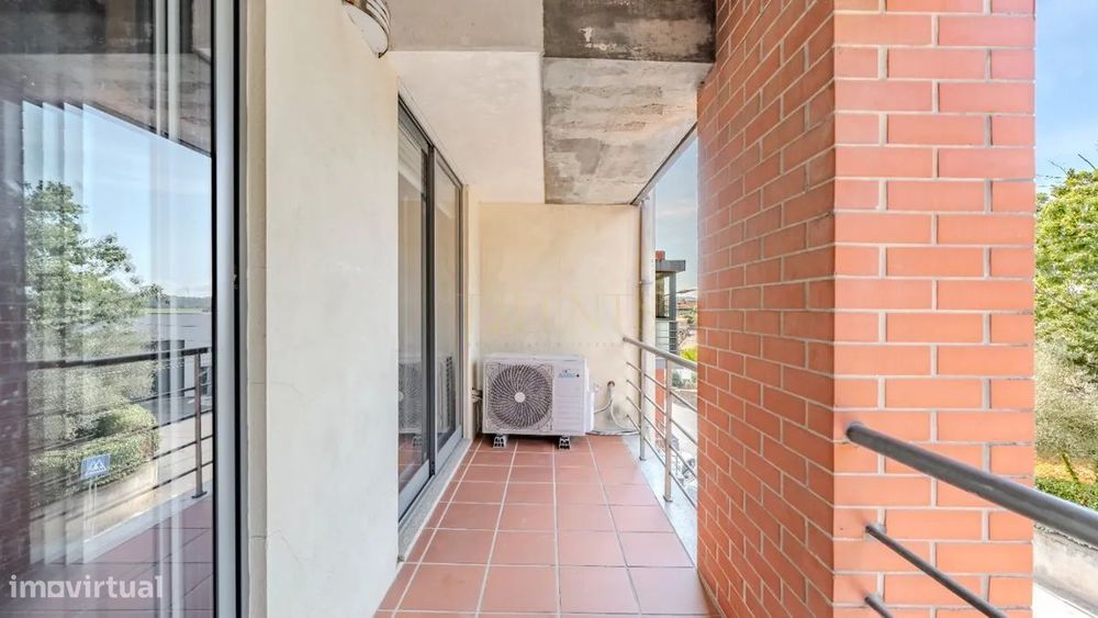 Apartamento T3 em Fradelos | 146 m² | Varanda c/ Churrasqueira
