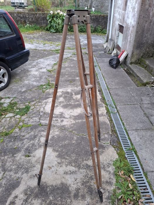 Aparelho de medição topográfico