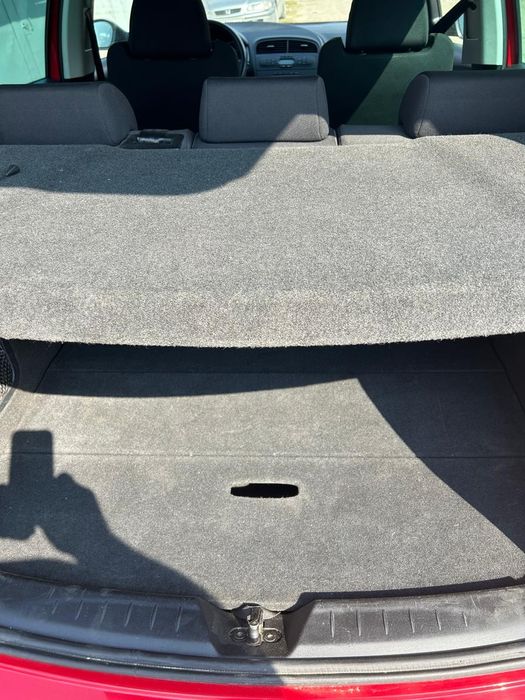 Сеат Альтеа  власниця