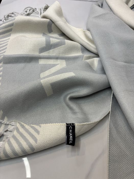 Nowy szal Szalik Chanel