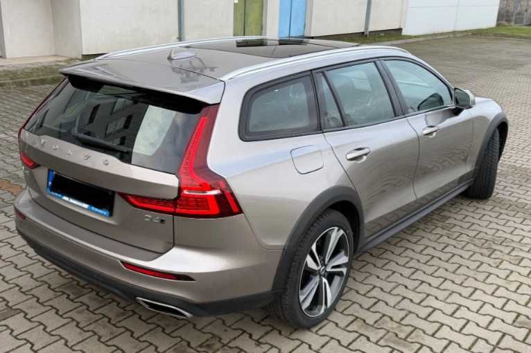 VOLVO V60 CROSS COUNTRY бампер диски кузов запчасти детали шрот разбор