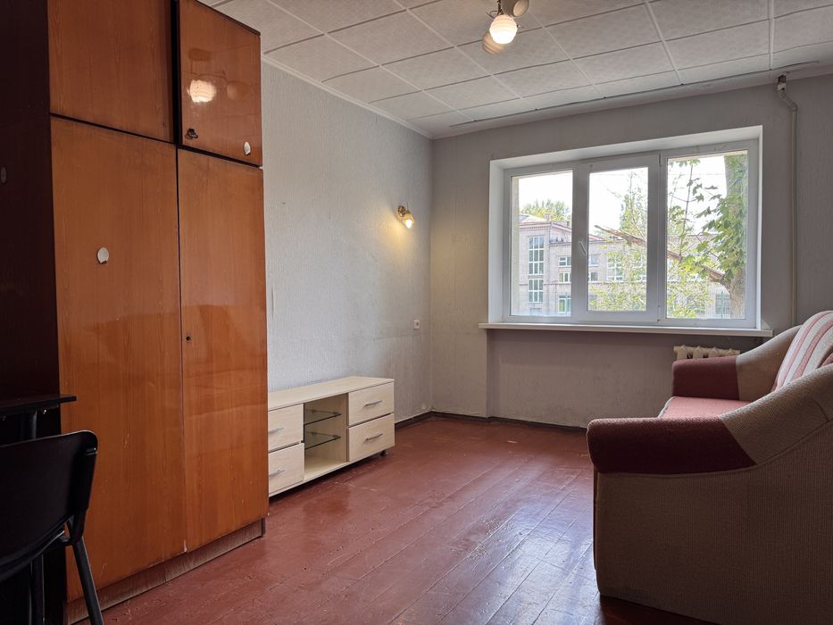 Снимие комнату в общежитии Поля, лікаря Рябініна