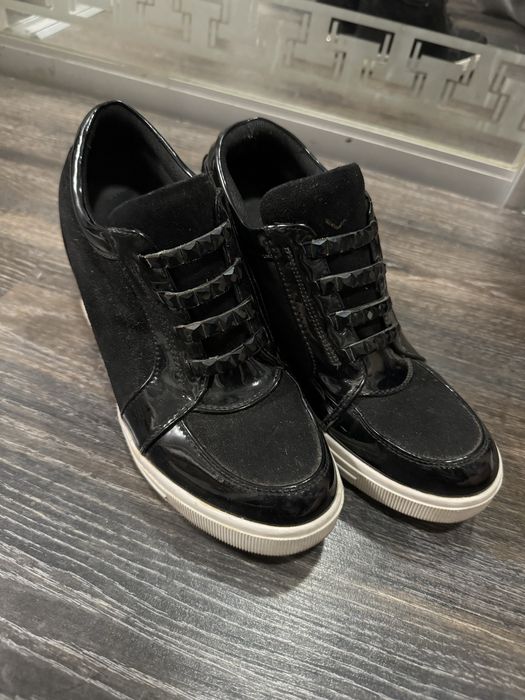 Продам сникерсы