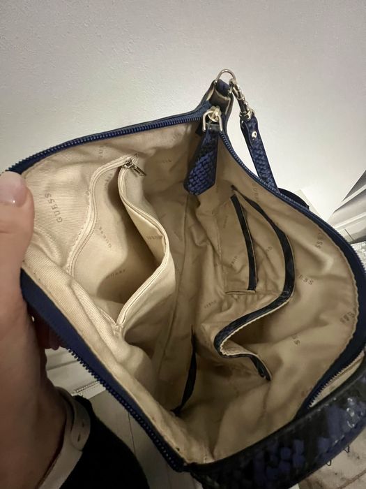 Torebka Guess duza a4 shopperka