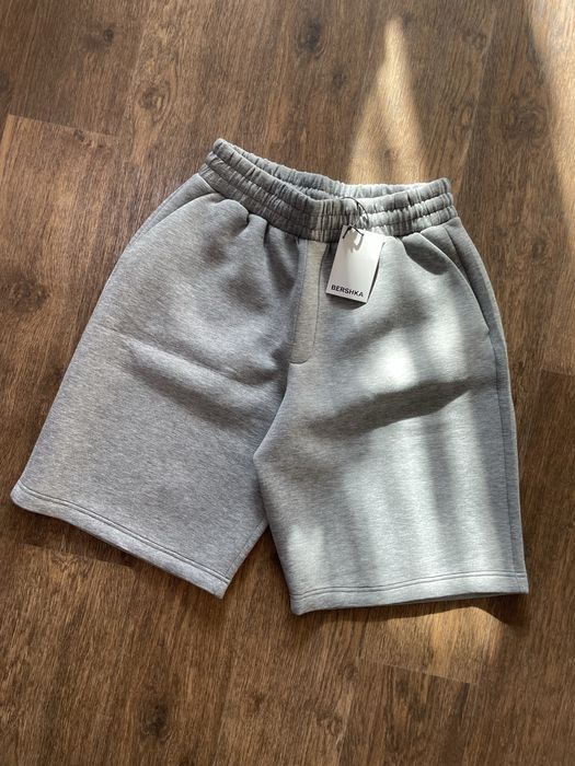 Шорти bershka grey