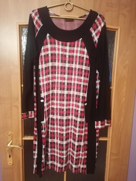 Sukienka w krateczkę rozm. XL!