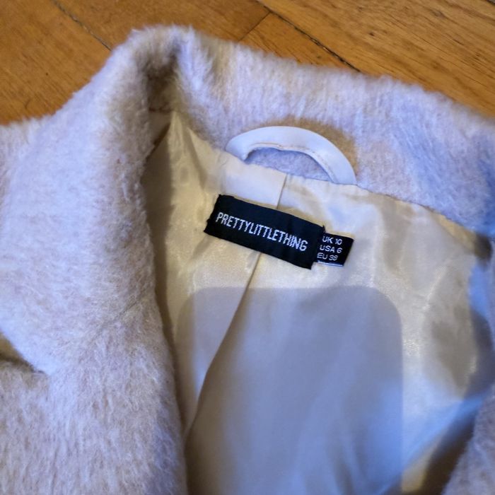 Пальто prettylittlething