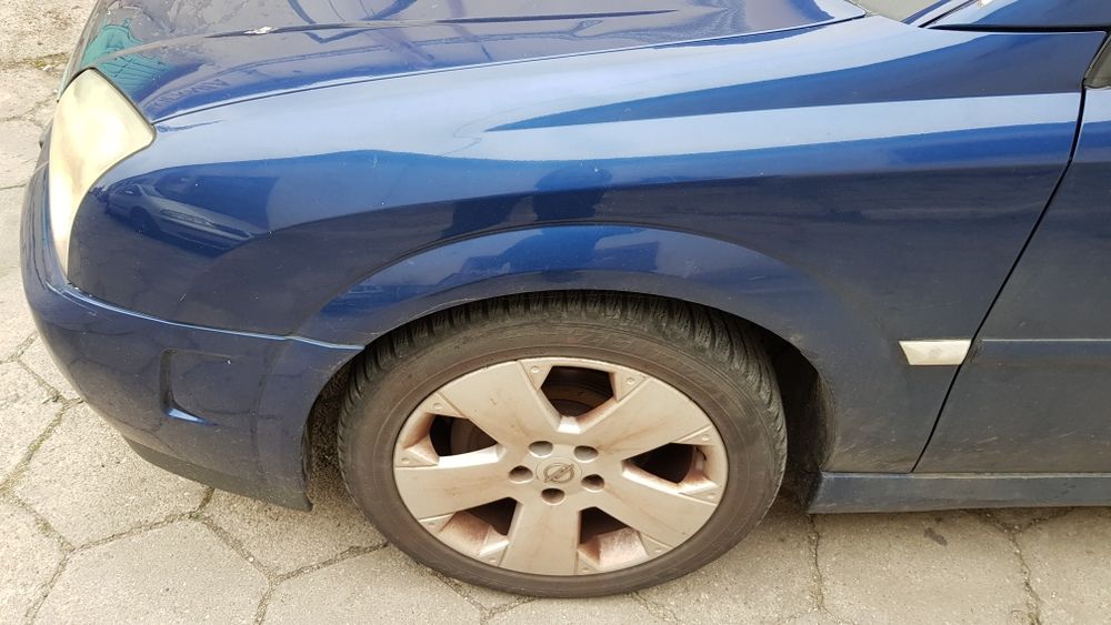 Błotnik prawy lewy z21b opel vectra c signum przedlift