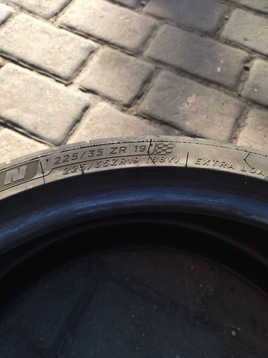 225/35R19 Michelin Pilot Sport 4S 88Y XL Dot1423 2szt. lato 6mm.