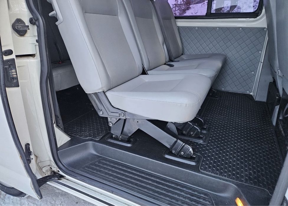 Volkswagen Transporter T5. 1.9 TDI