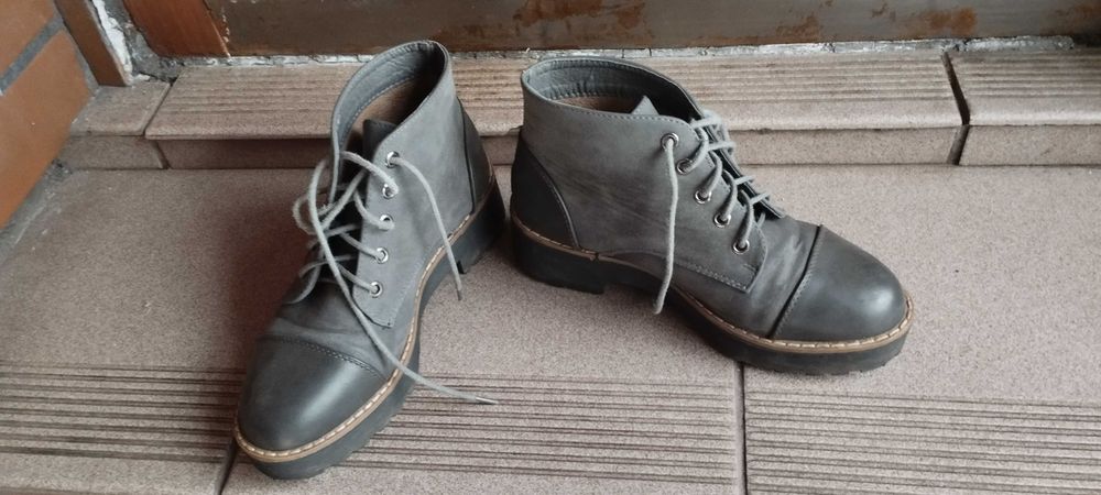 Piękne buty 38 damskie