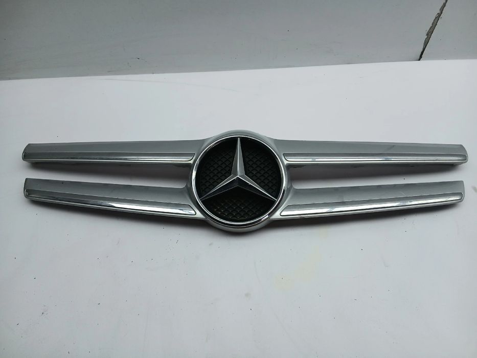 Grelha frente MERCEDES-BENZ GLA (X156)