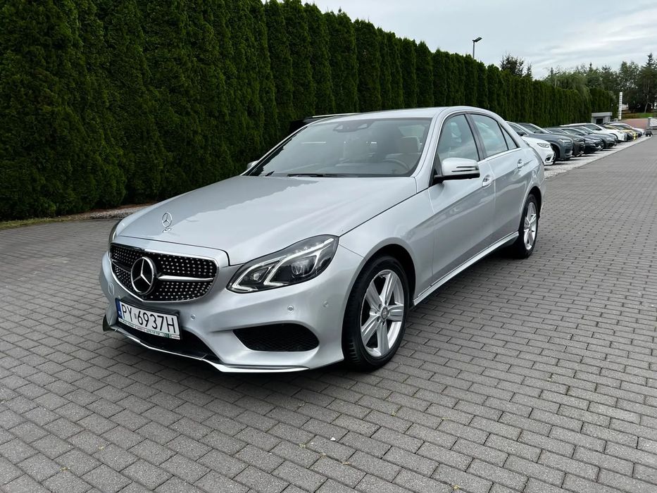 Mercedes-Benz Klasa E E250 4Matic kamery 360 Radar LED Komforty