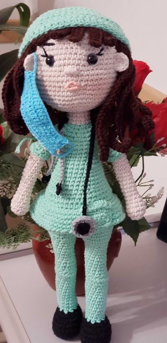 Boneca Amigurumi Dra Cirurgiã