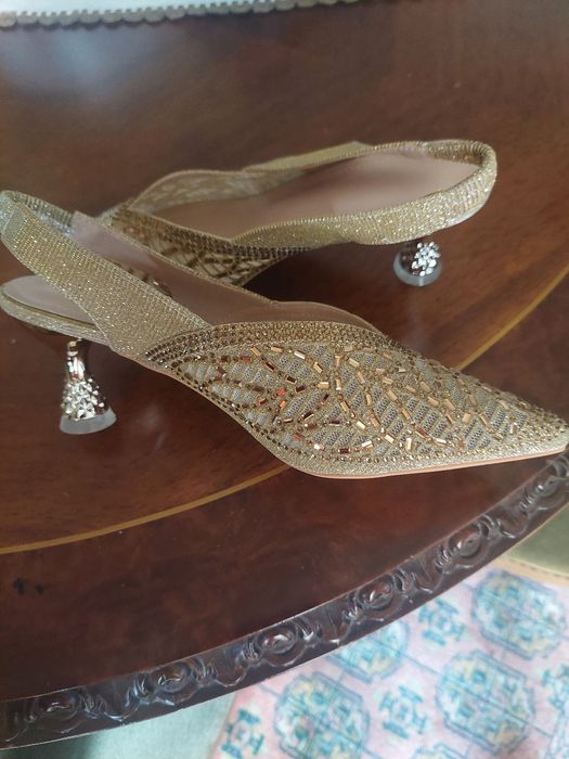 Sapatos dourados nr36