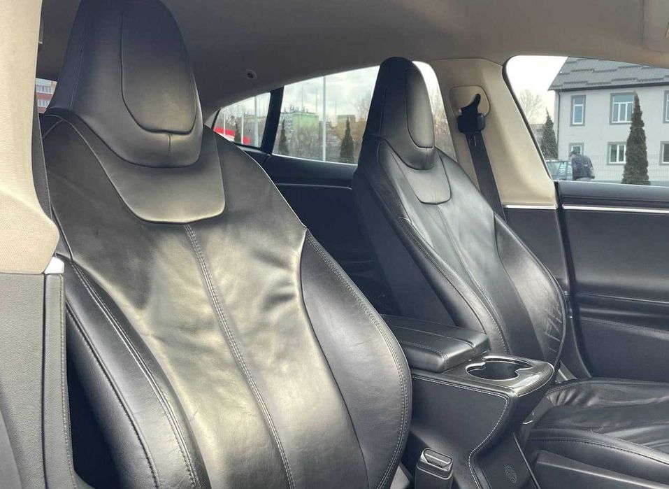 Продам Tesla S 2014. Можна в розстрочку, під викуп