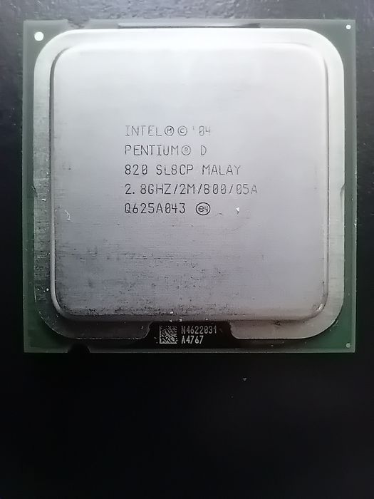 Procesor Intel Pentium D 820 SL8CP
