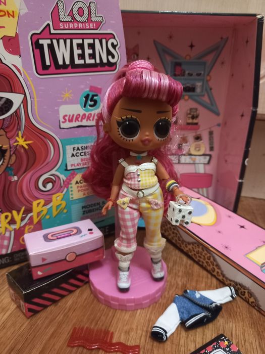 Лялька LOL omg Tweens Cherry