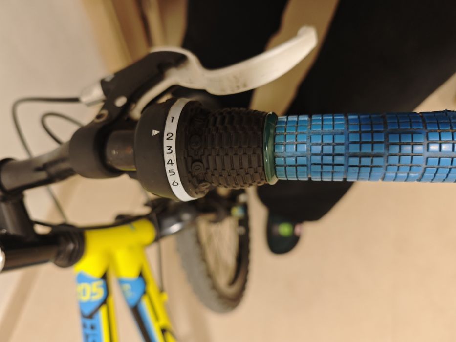 Bicicleta criança 20" 6-9 anos