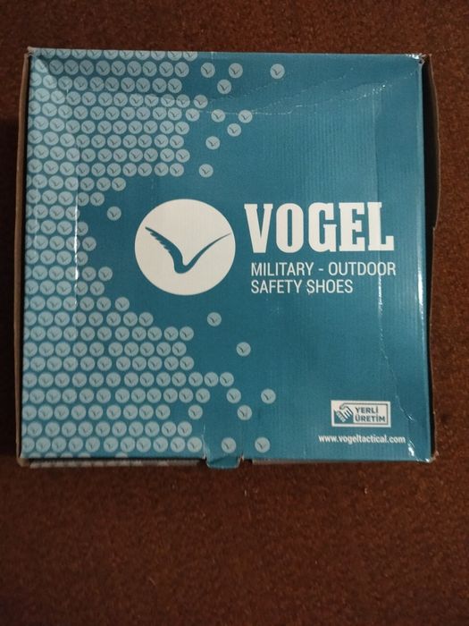 Продам демісезонні берці Vogel, 43  розмір