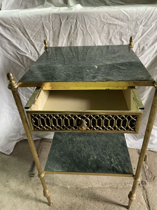 Mesa de Cabeceira em Latão e Marmore