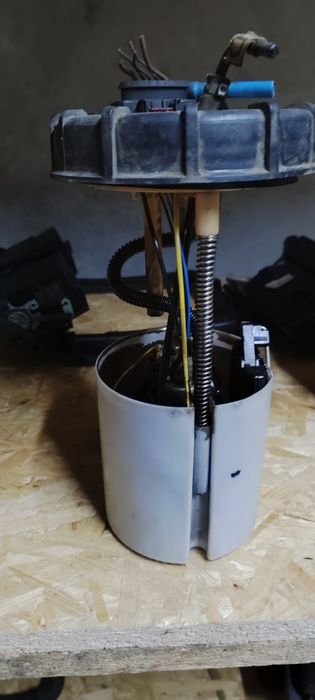 Pompa paliwa VW Touran golf audi seat 1.9 TDI 2.0 TDI 2.7 TDI a4 B8 a5