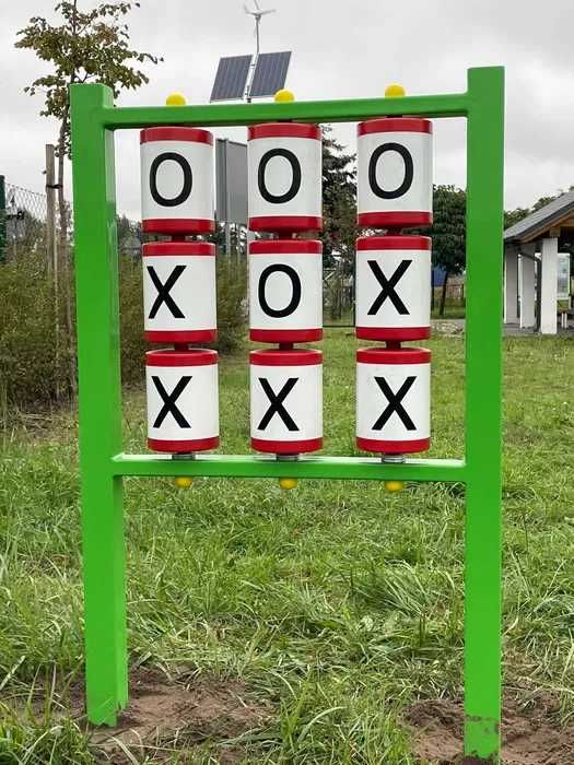 Kółko i Krzyżyk gra edukacyjna na place zabaw