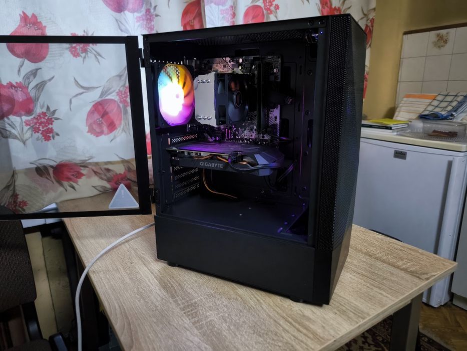 PC Do gier RGB Ryzen 5 16G DDR4 1TB SSD RTX W11