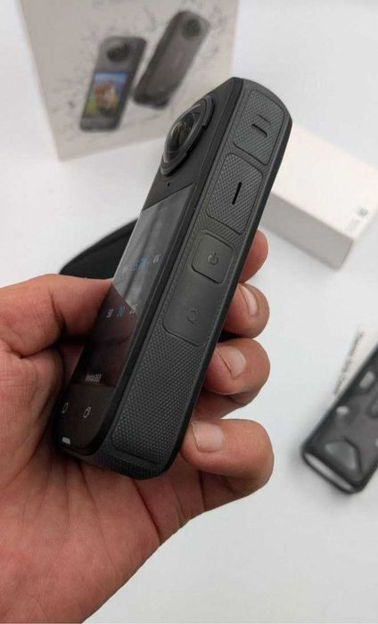 Здаю в оренду професійну камеру Insta360 X4