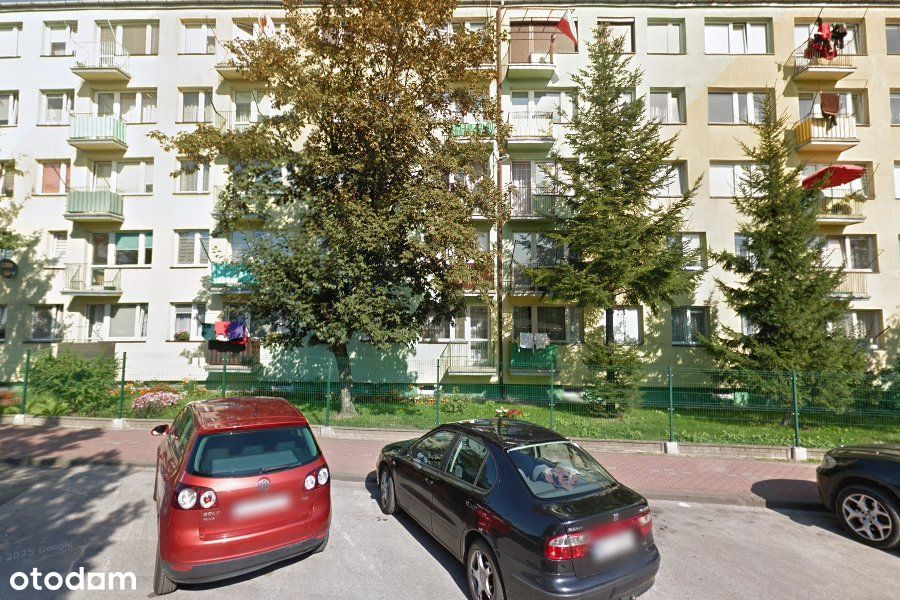 Sprzedam mieszkanie 58 m2 3 pokoje 2 piętro centrum Opoczna +garaż