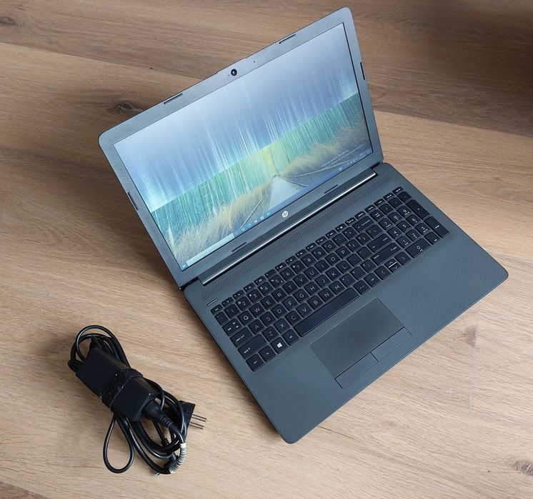 Laptop HP 255 G7 15.6" AMD 3150U 8 GB 256 GB SSD DVD