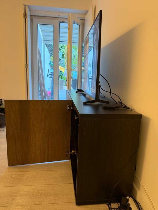 Aparador IKEA BESTÅ 180 cm | Portas Ripadas Nogueira BJÖRKÖVIKEN