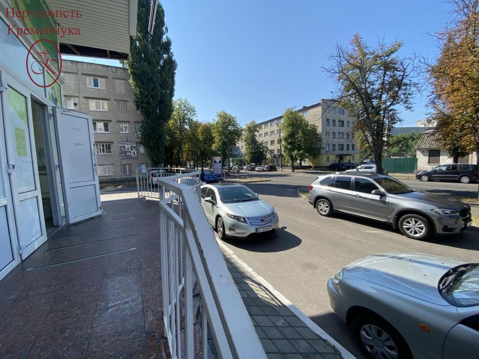 Продаж комерційного приміщення фасадна лінія центр