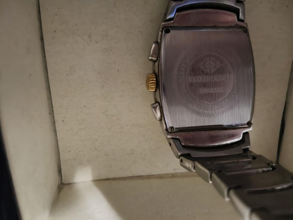 Годинник Continental