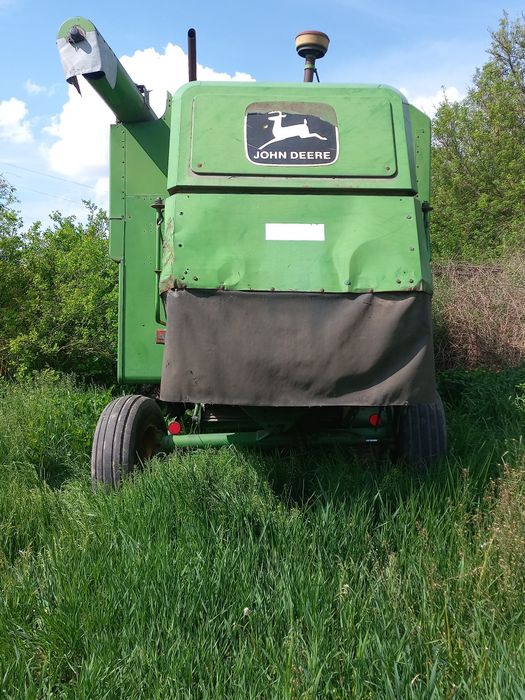 Комбайн John Deere 1042