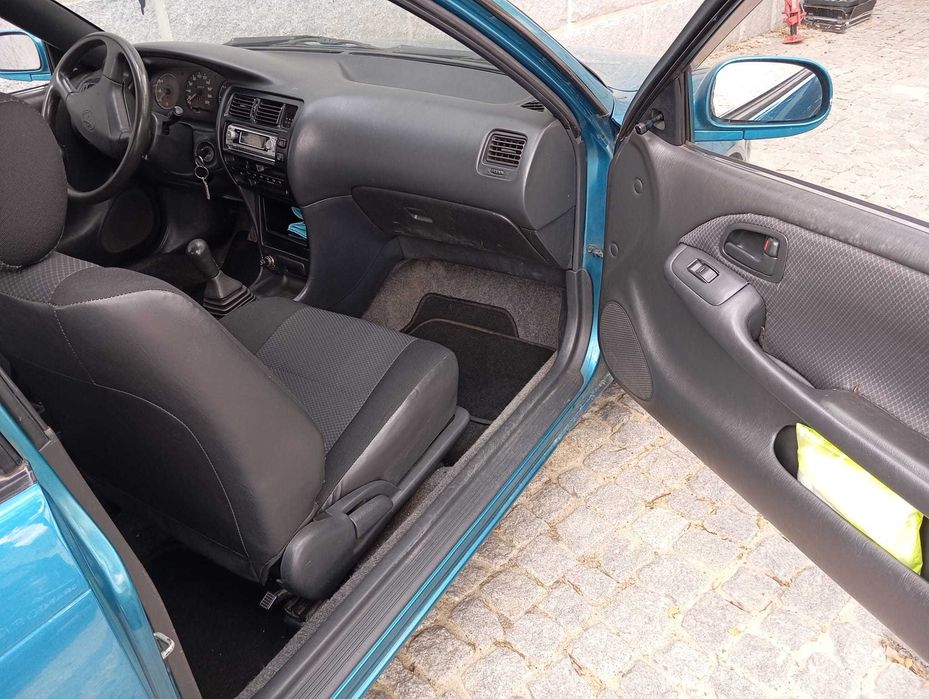 Toyota Corolla Starvan 2.0D (1997) – Fiabilidade Imortal – 210.000km