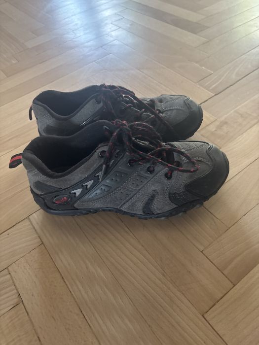 Sprzedam buty tekingowe rozm 36 dl wkladki 22